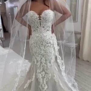 Gorgeous & Slimming Wedding Dress